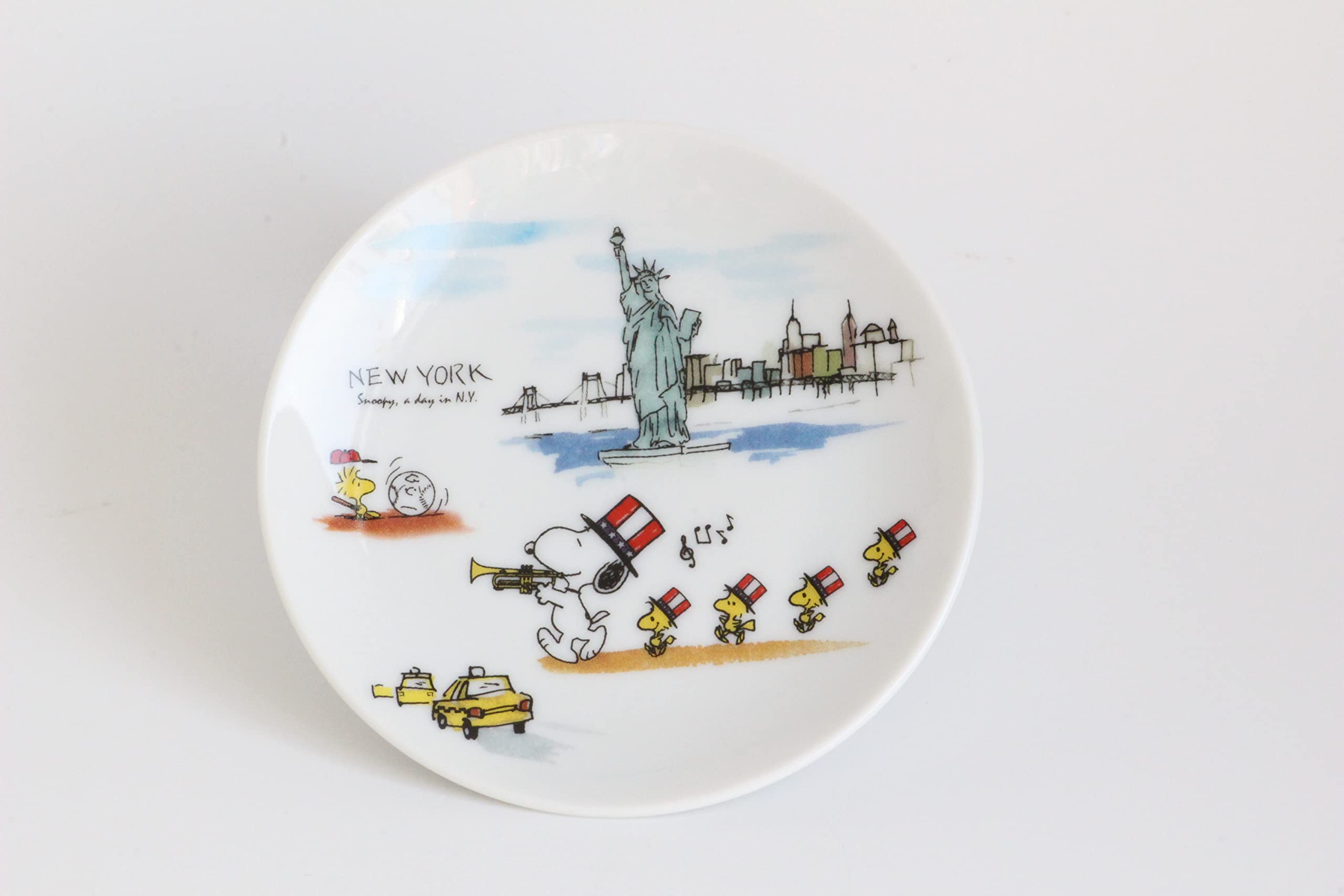 Amazon.com: シミズ陶業(Shimizutougyou) New York Swiss Snoopy Mini